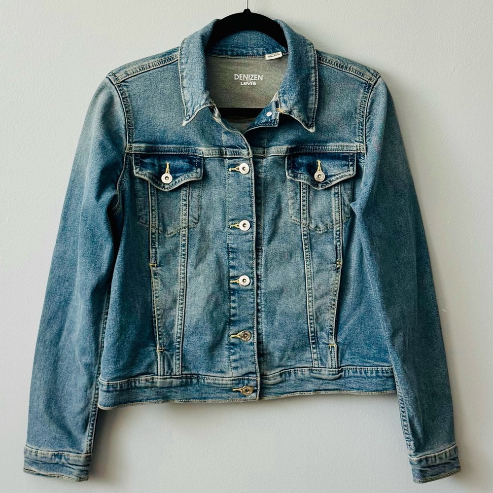 Denizen from Levi's Women's Blue Denim Jacket